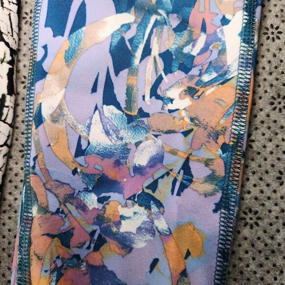 2 Pairs Girl's Size Exercise Leggings Size Small - Picture 16 of 16